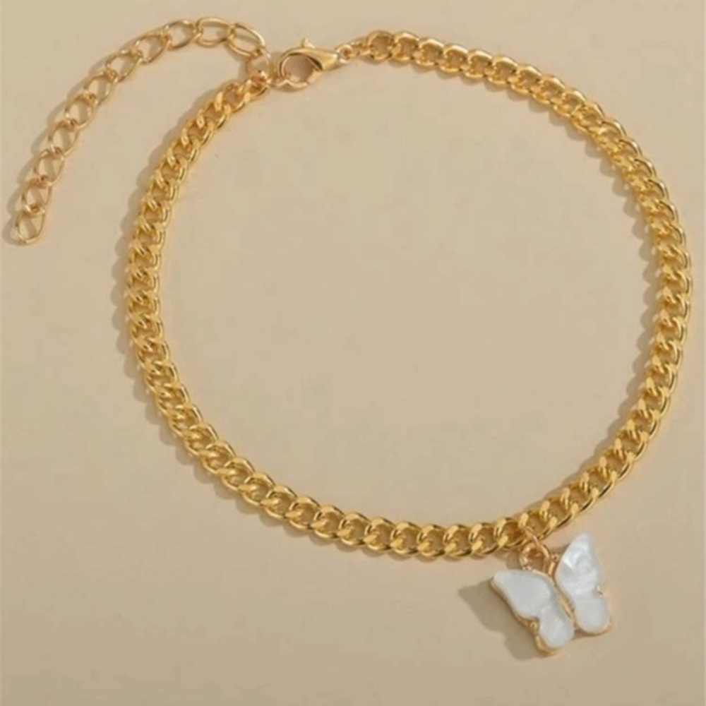 3/$30 💛 Butterfly Chain Anklet - Picture 2 of 2